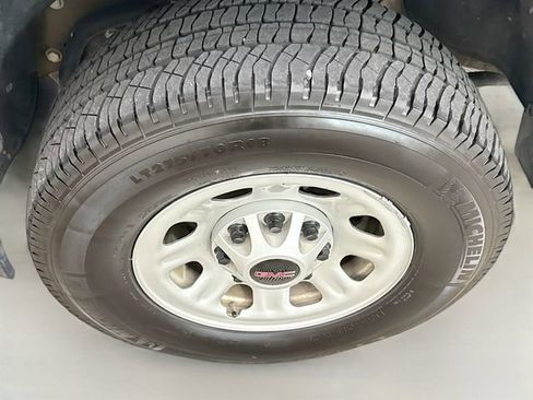 Used 2024 GMC Sierra 2500 Pro w/ Convenience Package image 30