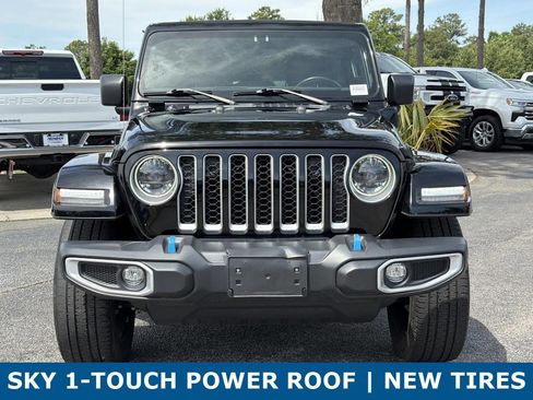 Used 2023 Jeep Wrangler Unlimited Sahara w/ Cold Weather Group AWD/4WD image 3