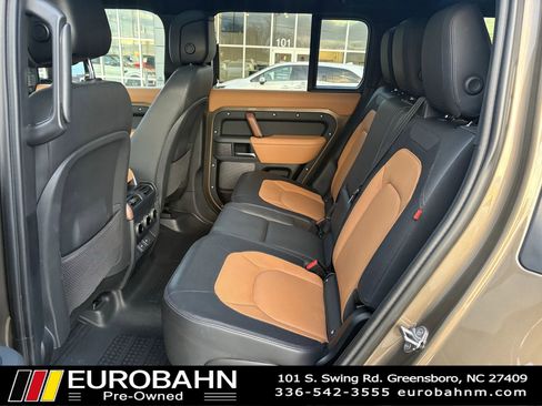Used 2024 Land Rover Defender 110 X-Dynamic SE AWD/4WD image 10