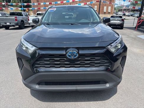 Used 2023 Toyota RAV4 LE image 4