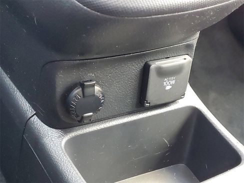 Used 2009 Pontiac Vibe GT image 25