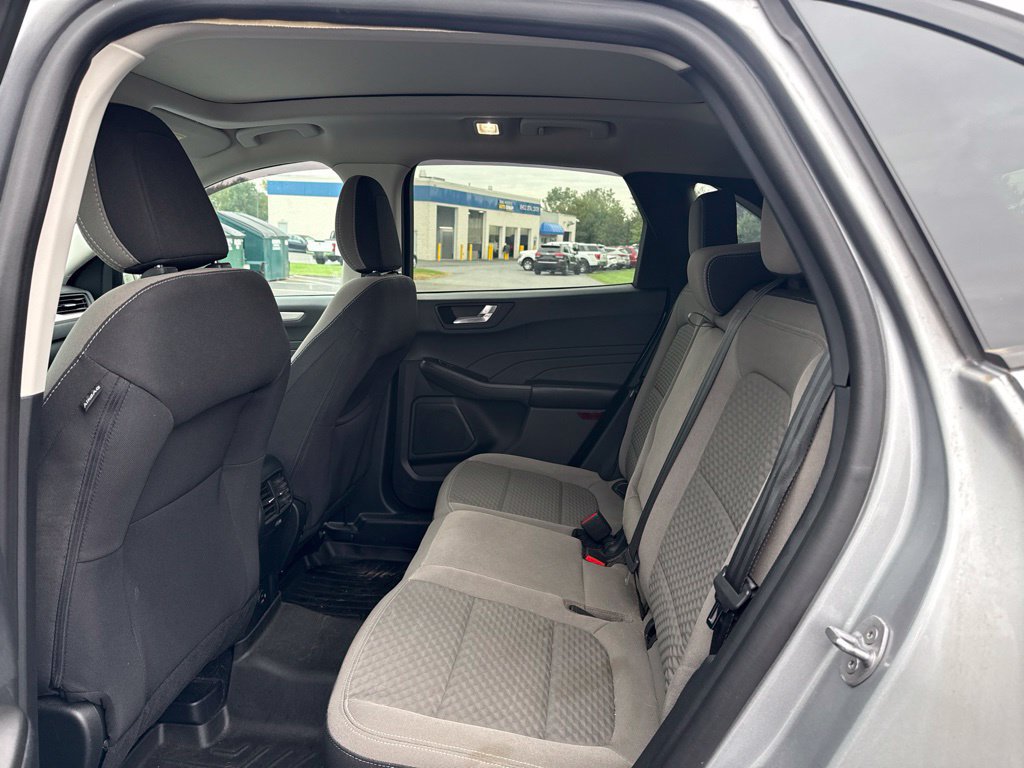 Used 2021 Ford Escape SE w/ SE Sport Appearance Package AWD/4WD image 6