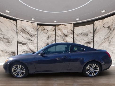 Used 2010 INFINITI G37 Journey w/ Premium Pkg image 5