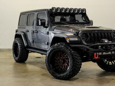 Used 2024 Jeep Wrangler Unlimited Rubicon w/ XTREMEE 35" Tire Package AWD/4WD image 30