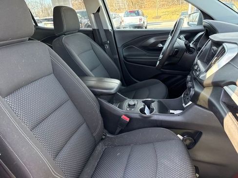 Used 2023 GMC Terrain SLE w/ Driver Convenience Package image 10