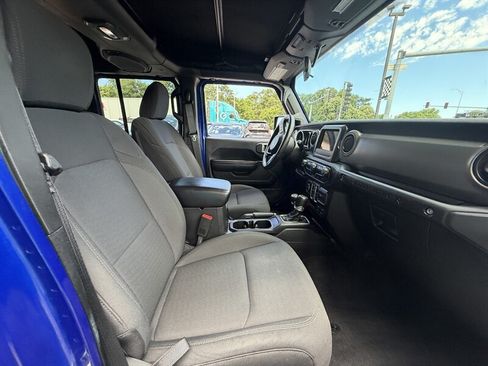 Used 2018 Jeep Wrangler Unlimited Sport S AWD/4WD image 16