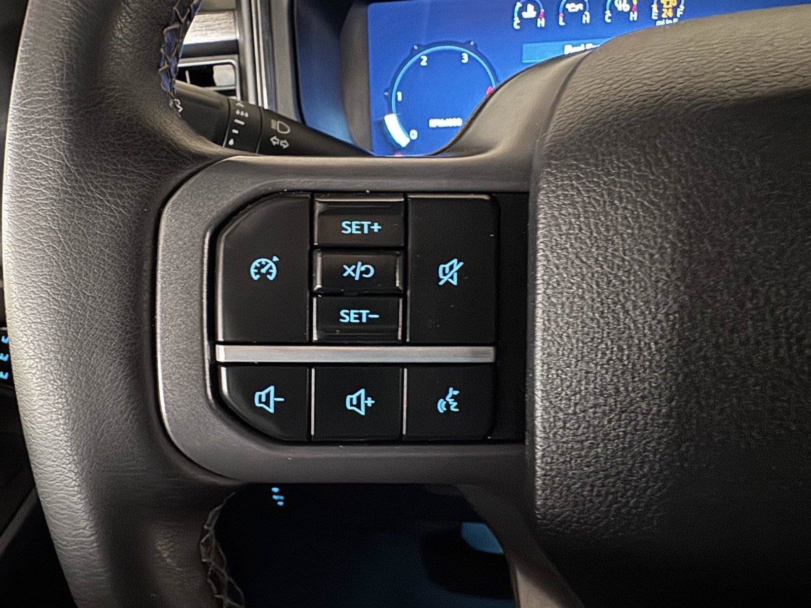 Used 2025 Ford F250 Lariat AWD/4WD image 18