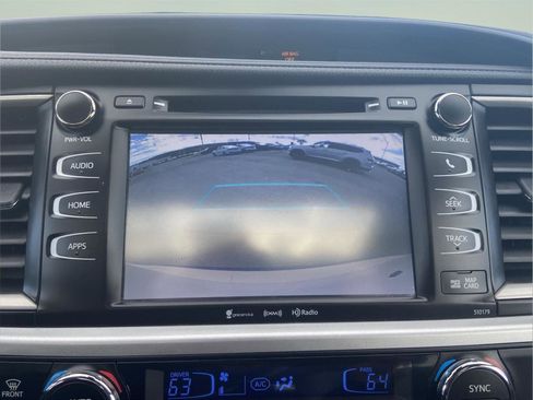 Used 2018 Toyota Highlander XLE AWD/4WD image 27