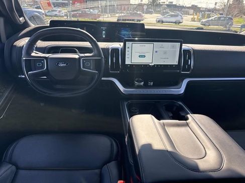 Used 2025 Ford Expedition Platinum w/ Stealth Performance Package AWD/4WD image 17