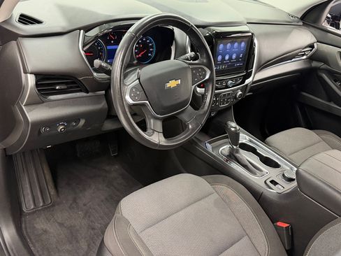 Used 2020 Chevrolet Traverse LT AWD/4WD image 3