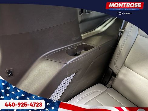 Used 2022 Chevrolet Tahoe Z71 w/ Z71 Off-Road Package AWD/4WD image 39