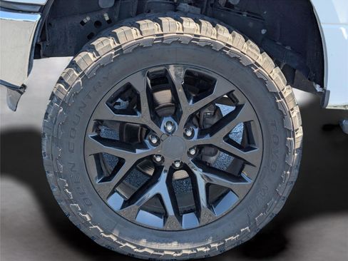 Used 2015 Ford F150 XLT w/ Equipment Group 301A Mid RWD image 32