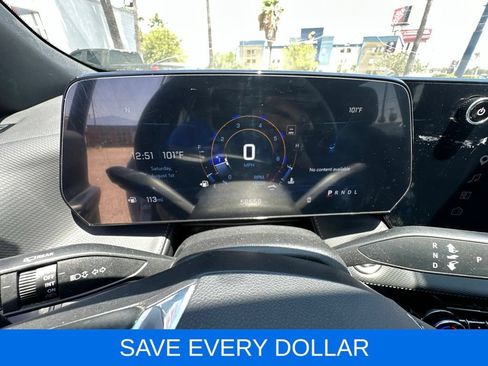Used 2025 Chevrolet Equinox LT w/ Convenience Package II FWD image 8