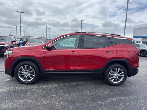 Certified 2022 GMC Terrain SLT AWD/4WD image 6