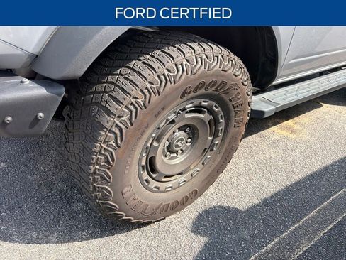 Used 2024 Ford Bronco Badlands AWD/4WD image 3