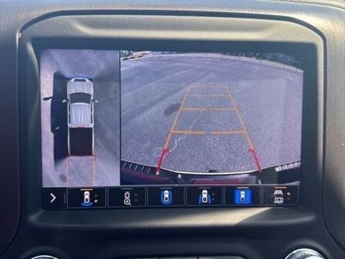 Used 2022 GMC Sierra 2500 AT4 w/ AT4 Premium Plus Package image 12