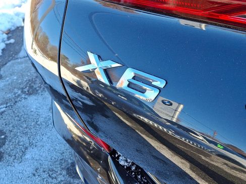 Used 2022 BMW X6 xDrive40i w/ M Sport Package image 32