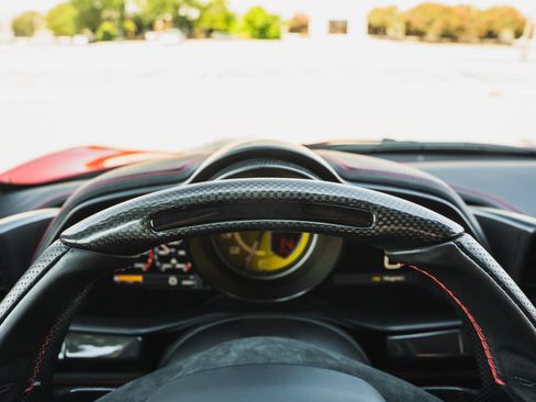Used 2015 Ferrari 458 Speciale Coupe RWD image 44