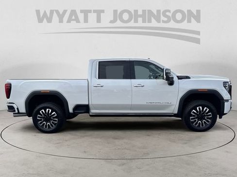 Used 2025 GMC Sierra 2500 Denali Ultimate w/ Max Trailering Package AWD/4WD image 6