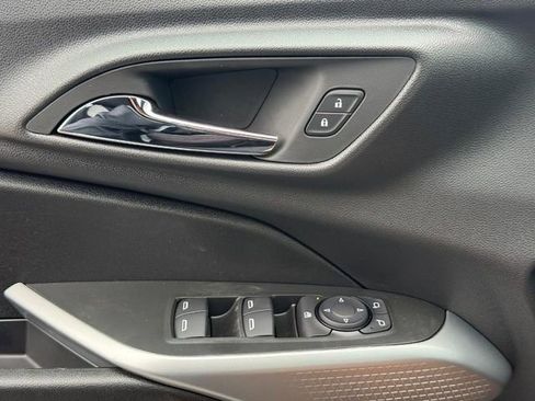 New 2026 Chevrolet Trax RS w/ Sunroof Package FWD image 16