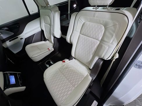 Used 2022 Lincoln Aviator Black Label AWD/4WD image 26