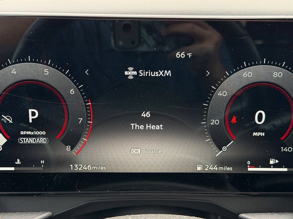 Certified 2025 Nissan Kicks SR FWD image 33