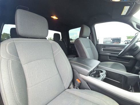 Used 2024 RAM 2500 Big Horn w/ Night Edition AWD/4WD image 20