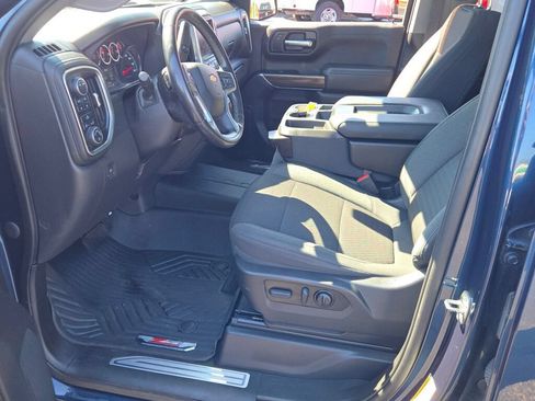 Used 2022 Chevrolet Silverado 1500 LT w/ Z71 Off-Road Package AWD/4WD image 22
