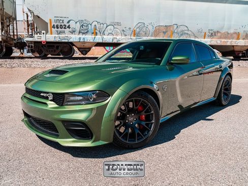Used 2022 Dodge Charger SRT Hellcat w/ Harman/Kardon Audio Group RWD image 4