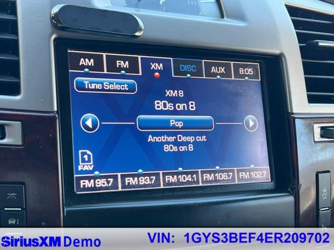 Used 2014 Cadillac Escalade Luxury image 30