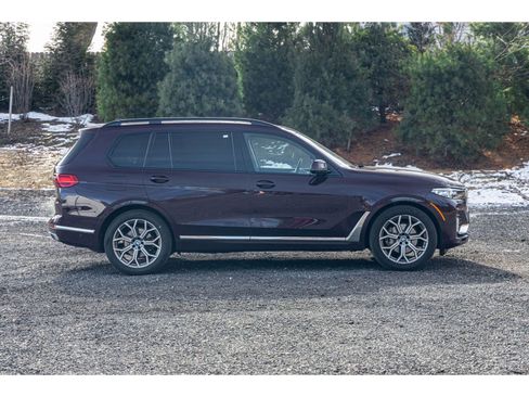 Used 2022 BMW X7 xDrive40i w/ Premium Package image 11