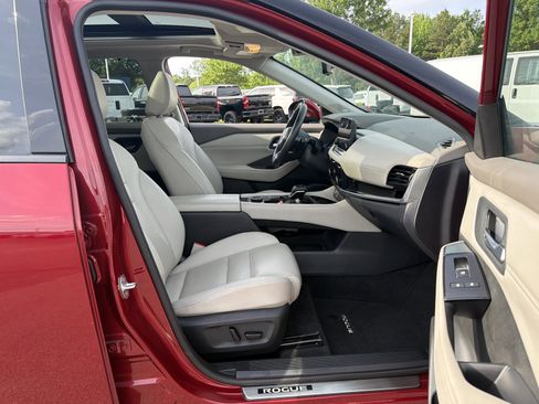 Used 2023 Nissan Rogue SL w/ SL Premium Package AWD/4WD image 33