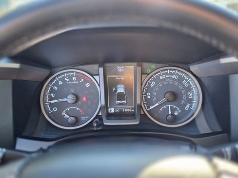 Used 2022 Toyota Tacoma TRD Off-Road image 23