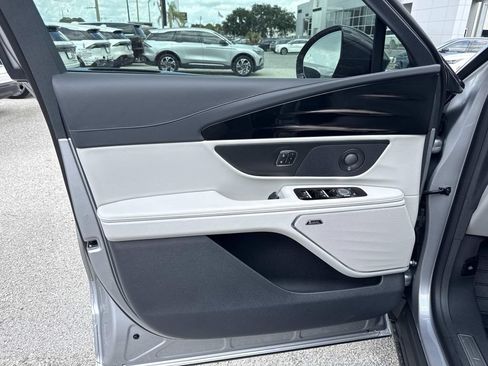 New 2026 Lincoln Nautilus Premier w/ Equipment Group 102A AWD/4WD image 18