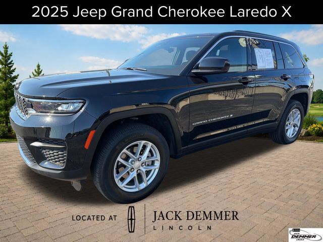 Used 2025 Jeep Grand Cherokee Laredo X w/ Luxury Tech Group I AWD/4WD 360° Tour