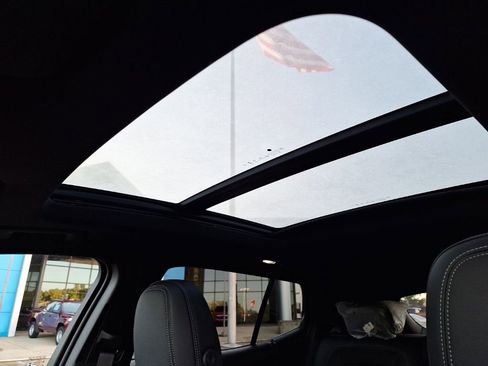 New 2026 Chevrolet Equinox EV LT w/ Convenience Package II image 22