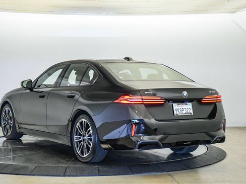 Used 2024 BMW 540i xDrive w/ M Sport Package AWD/4WD image 2