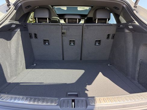 Used 2025 Porsche Macan Loaner image 34