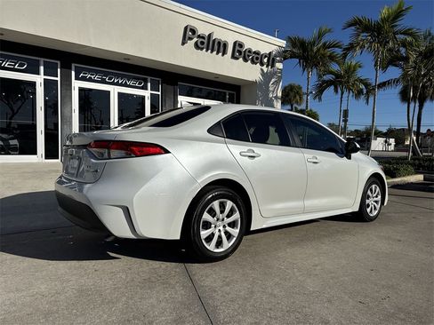 Used 2024 Toyota Corolla LE image 25