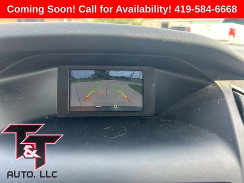 Used 2018 Ford Focus SE w/ Cold Weather Package FWD image 13