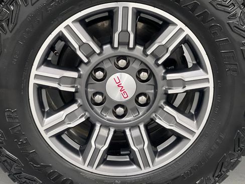 Used 2025 GMC Sierra 1500 AT4 AWD/4WD image 62