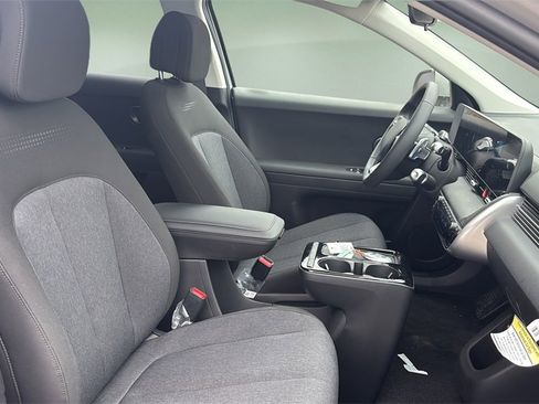 Certified 2025 Hyundai Ioniq 5 SE image 13
