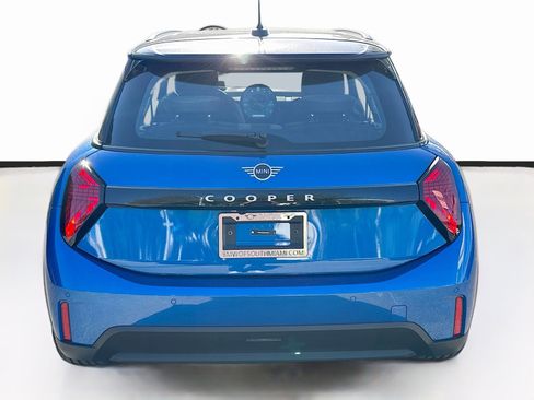 New 2025 MINI Cooper 2-Door Hardtop image 6