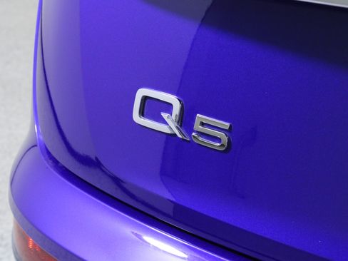 Used 2021 Audi Q5 Prestige image 9