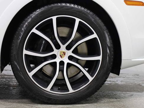 Certified 2023 Porsche Cayenne GTS image 12