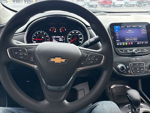 Used 2024 Chevrolet Malibu LT image 44