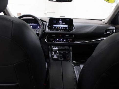 Used 2023 Nissan Rogue Platinum AWD/4WD image 31