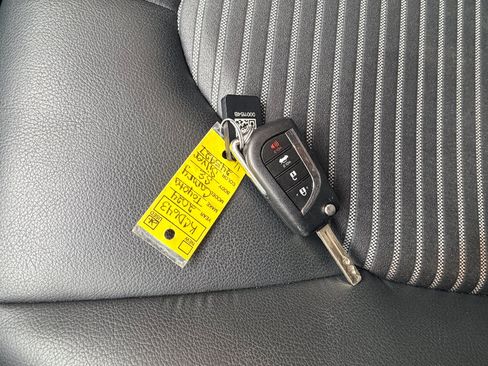 Used 2024 Toyota Camry SE FWD image 34
