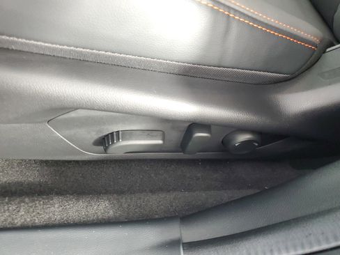 Used 2025 Subaru Crosstrek 2.5i Limited w/ Crosstrek Mirror Package image 31