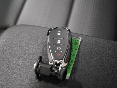 Used 2024 Chevrolet Trax LT w/ Sunroof Package FWD image 25